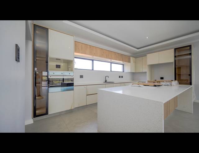 3 BEDROOM HOUSE FOR SALE IN PALM LAKES ESTATE